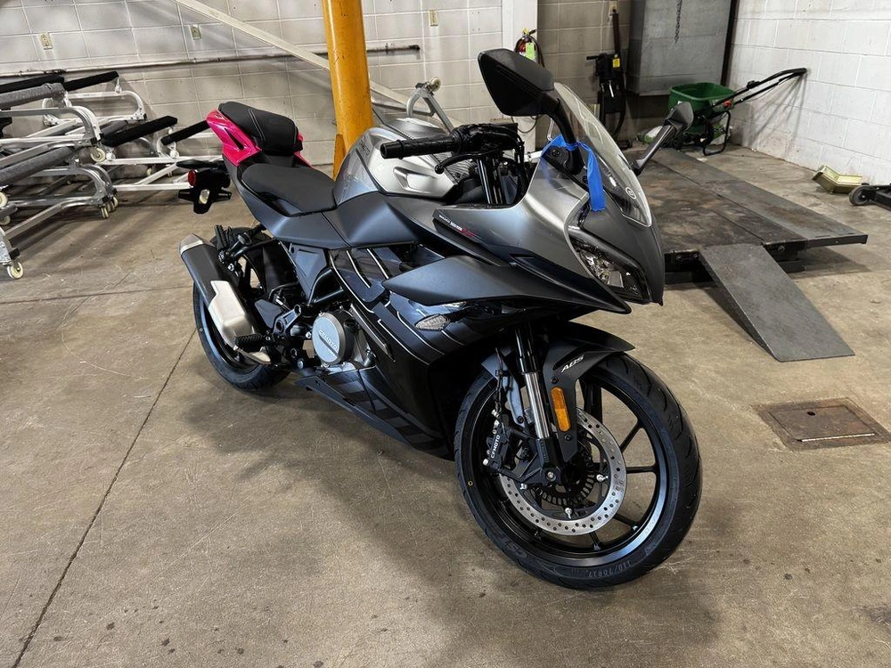 2026 Cfmoto 300ss