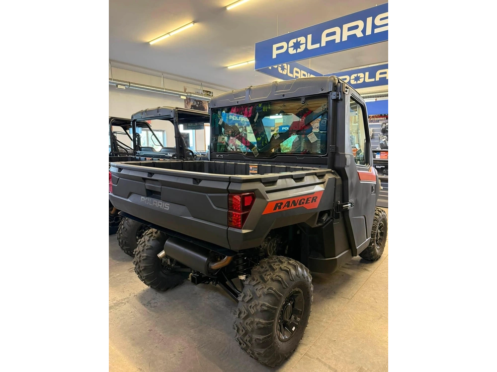 2026 Polaris Ranger 1000 Cab - Rover Rust