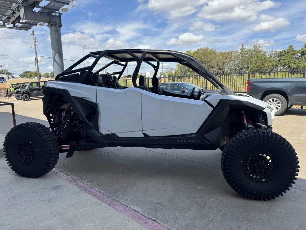 2026 Polaris Rzr Pro R 4 Ultimate Ghost White Metallic Ultimate Ultimate