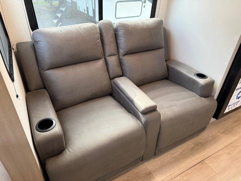 Jayco Jay Feather 25rlsl 2027 alt