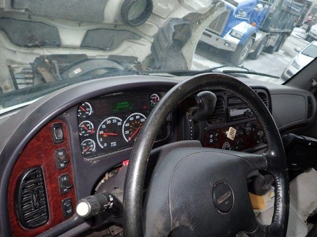 Freightliner M2106 2019