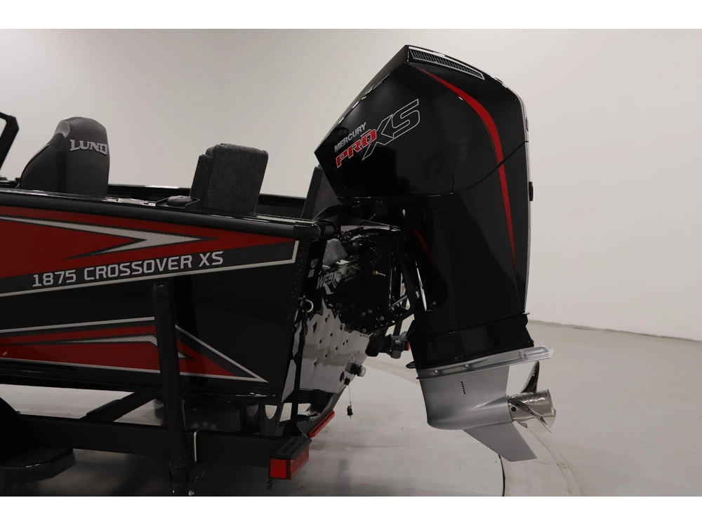 2026 Lund Boat Co 1875 Crossover Xs alt