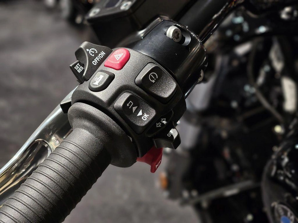 2025 Bmw R 18 Black Storm Metallic Demo