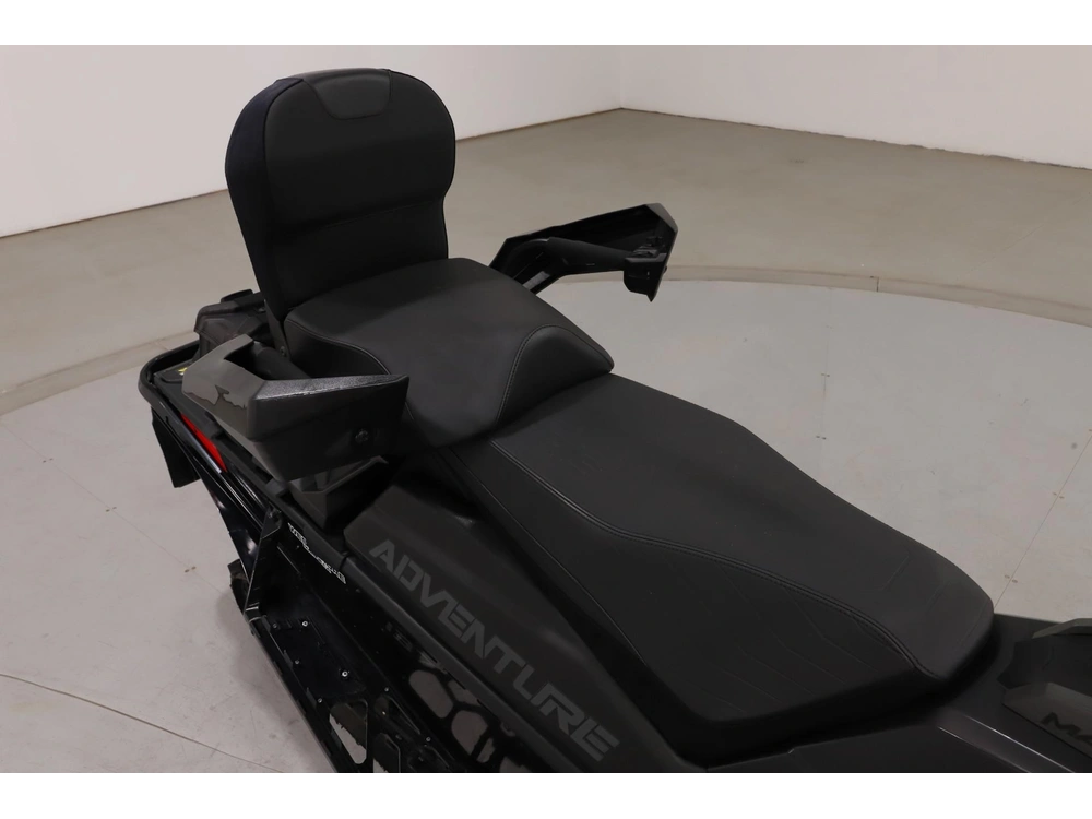 2024 Polaris Prostar S4 Indy Adventure 137 alt