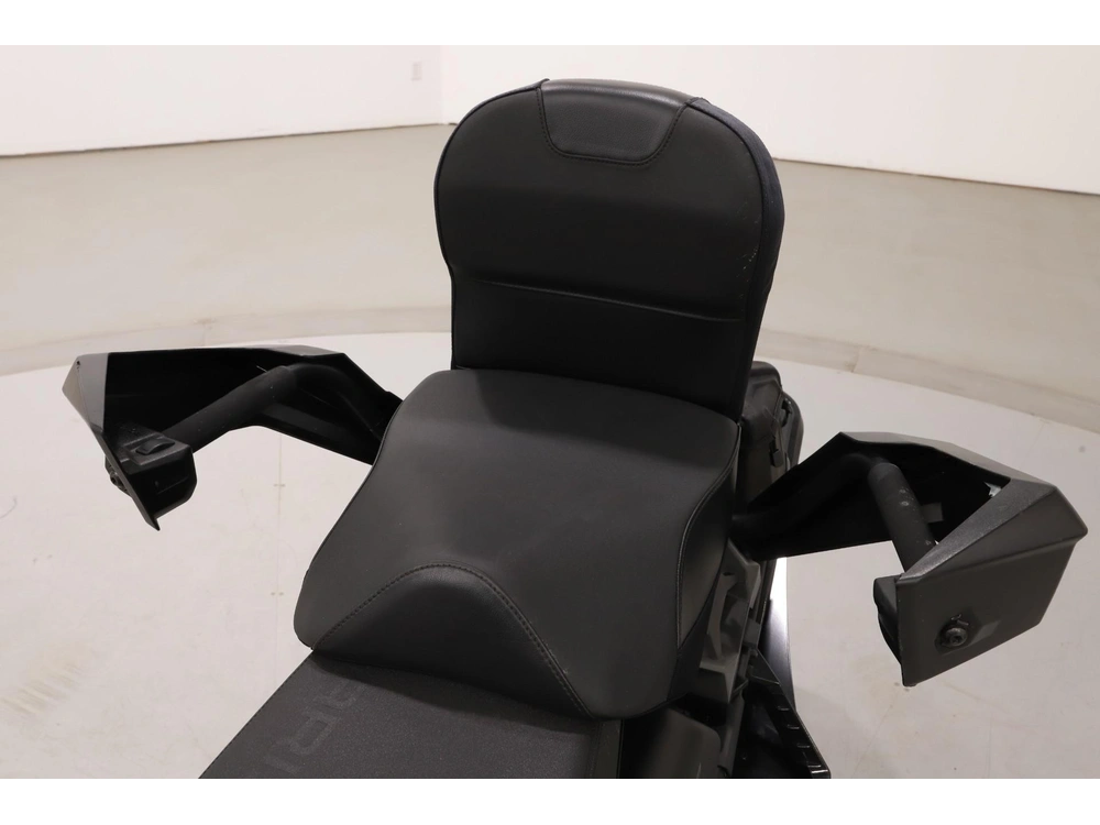 2024 Polaris Prostar S4 Indy Adventure 137 alt