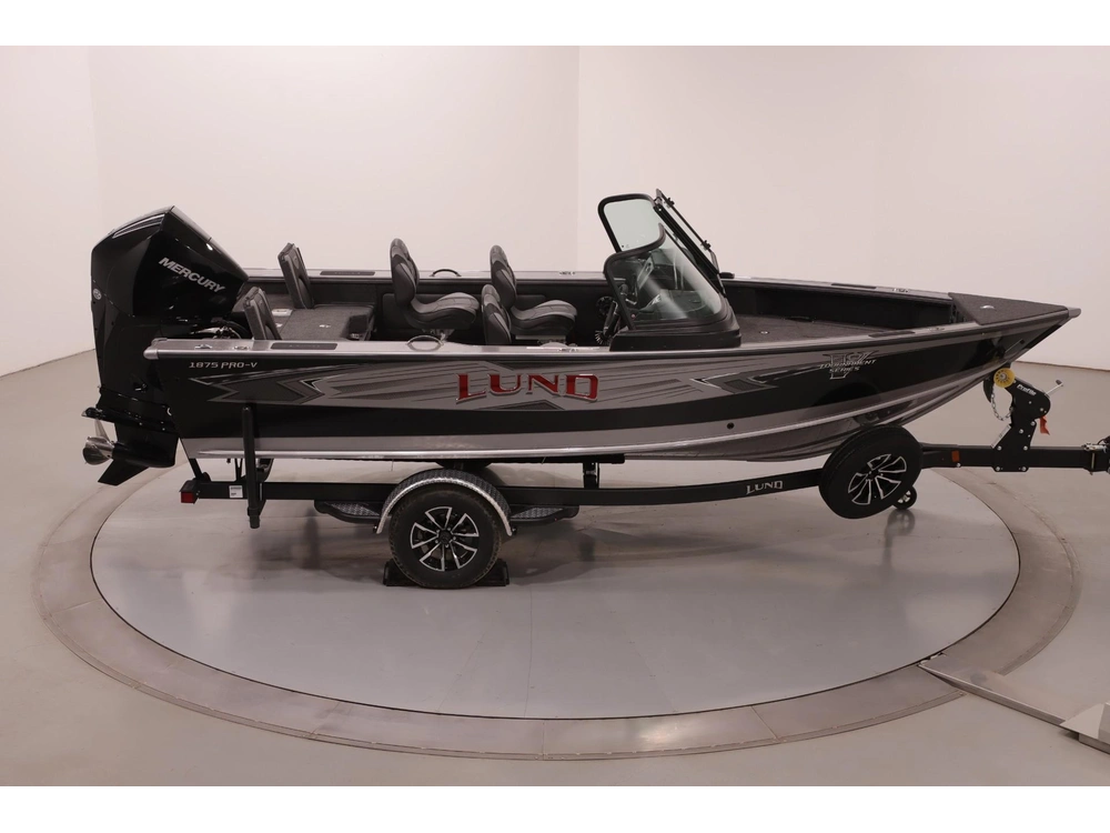 2026 Lund Boat Co 1875 Pro V Sport alt