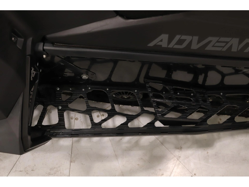 2024 Polaris Prostar S4 Indy Adventure 137 alt