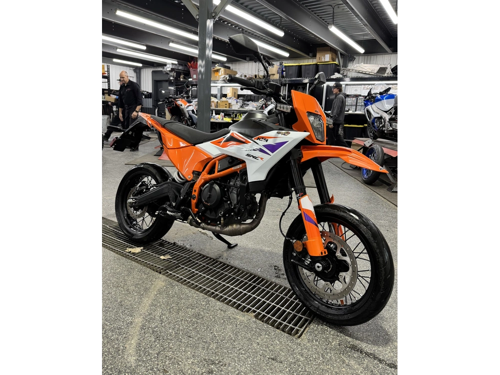2025 Ktm 390 Smc R