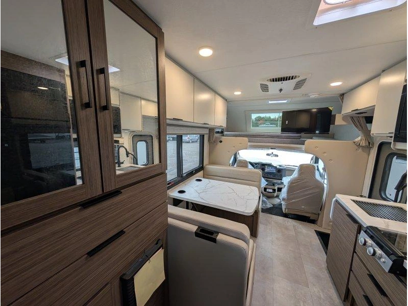 Thor Motor Coach Echelon Lc21 2027 alt