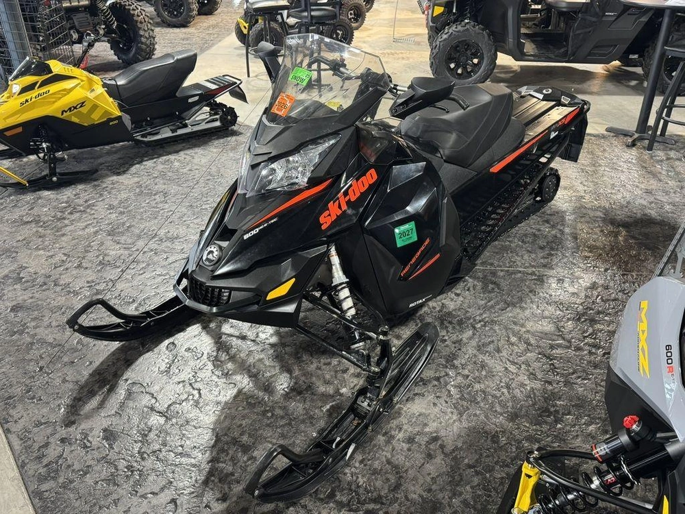 2016 Ski-doo Renegade® Adrenaline™ Rotax® 600 H.o. E-tec®