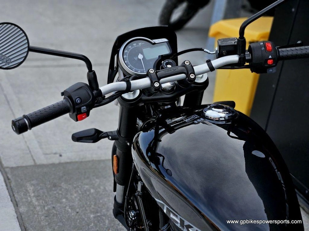 2027 Triumph Tracker 400 Phantom Black
