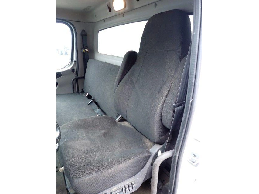 Freightliner M2106 2019