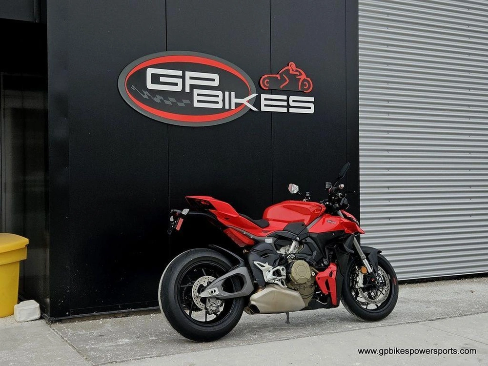 2025 Ducati Streetfighter V4 Ducati Red Demo