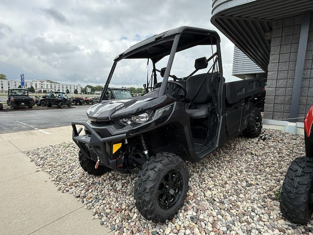 2026 Can-am Defender Pro Xt Hd10