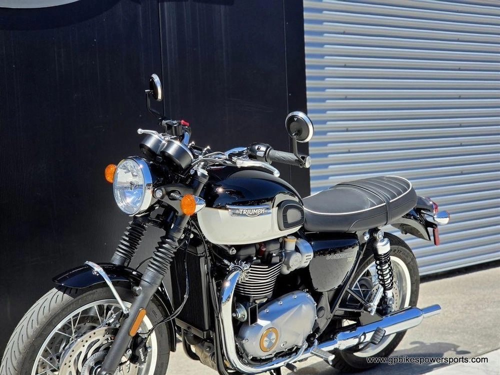 2024 Triumph Bonneville T120 Jet Black/fusion White