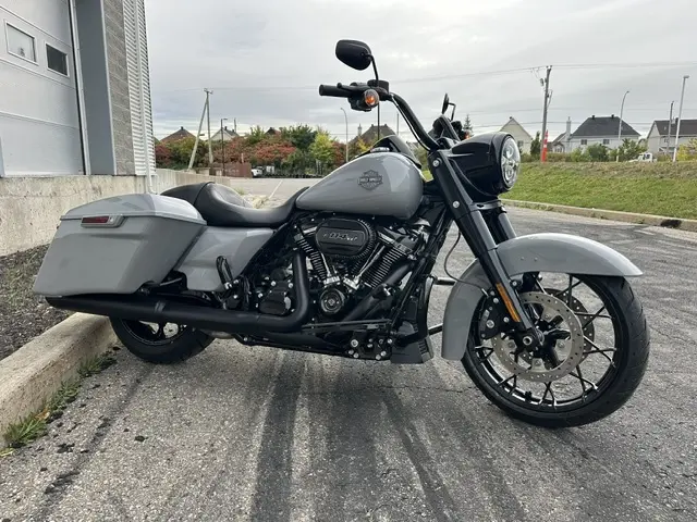 Harley-Davidson Road King 2025 - FLHRXS