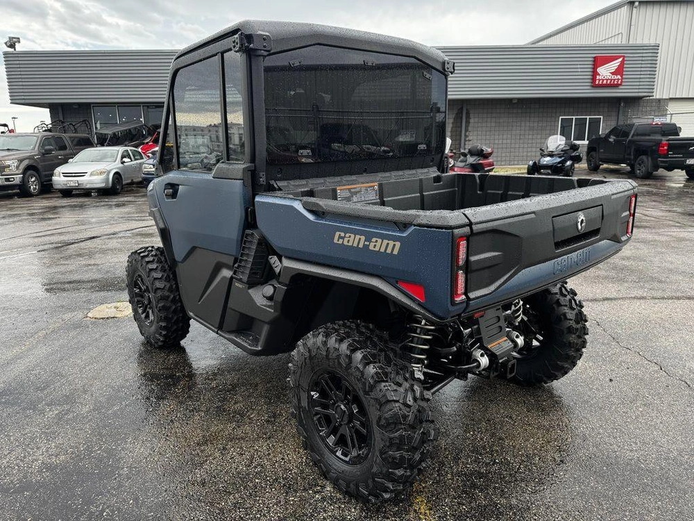 2026 Can-am Defender Limited Hd11