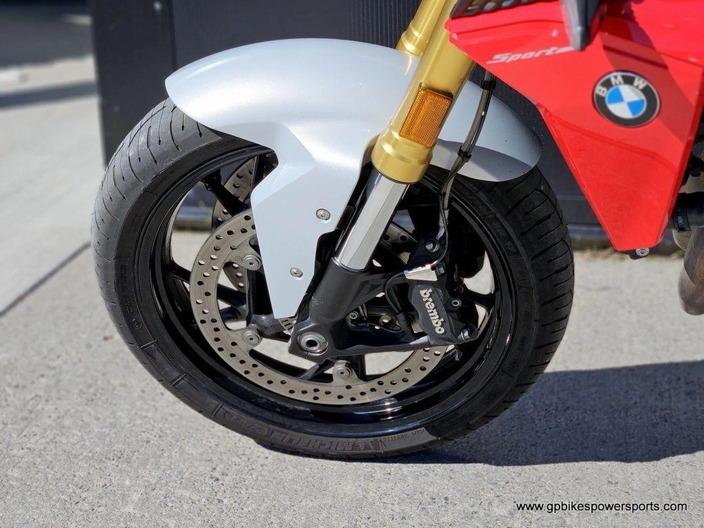 2021 Bmw F 900 R Hockenheim Silver Metallic / Racing Red