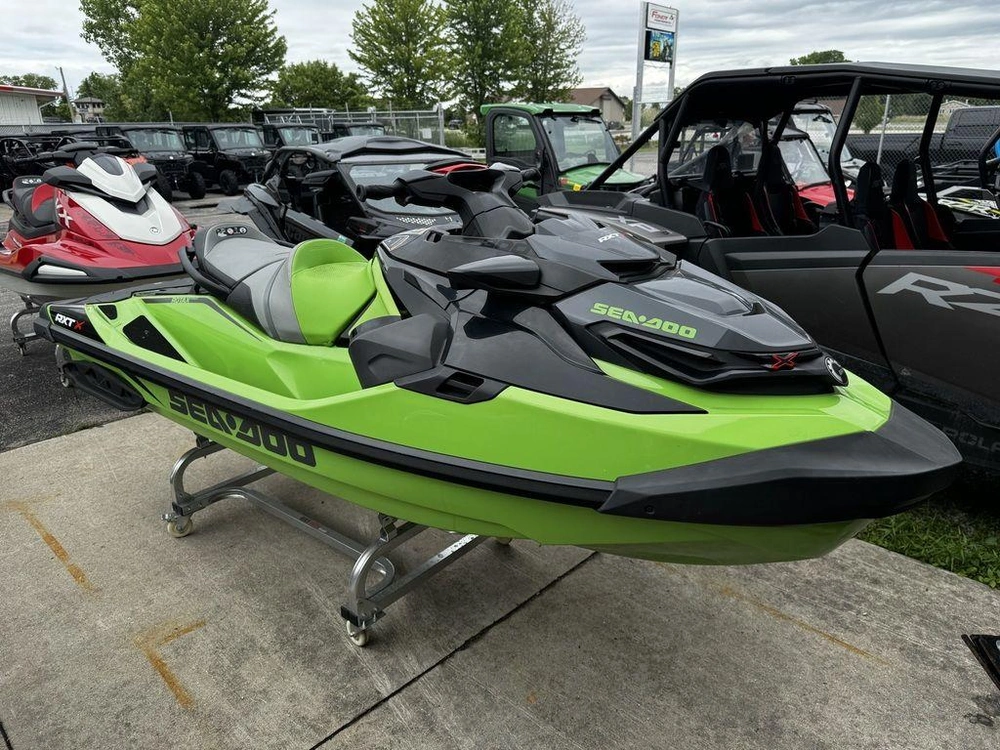 2020 Sea-doo Rxt®-x® 300 Ibr & Sound System California Green And Black