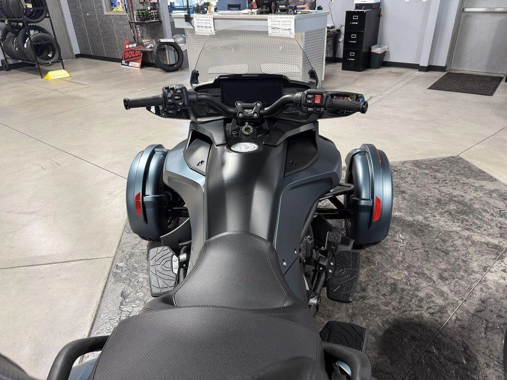 2026 Can-am Spyder F3 Limited Dark