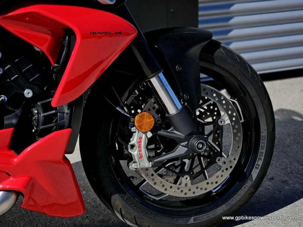 2024 Ducati Diavel V4 Red