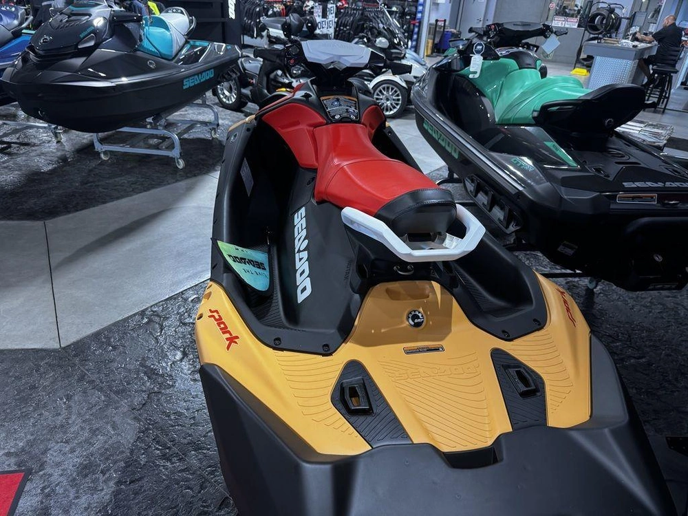 2025 Sea-doo Spark™ For 3 Rotax® 900 Ace™ - 90 Conv With Ibr