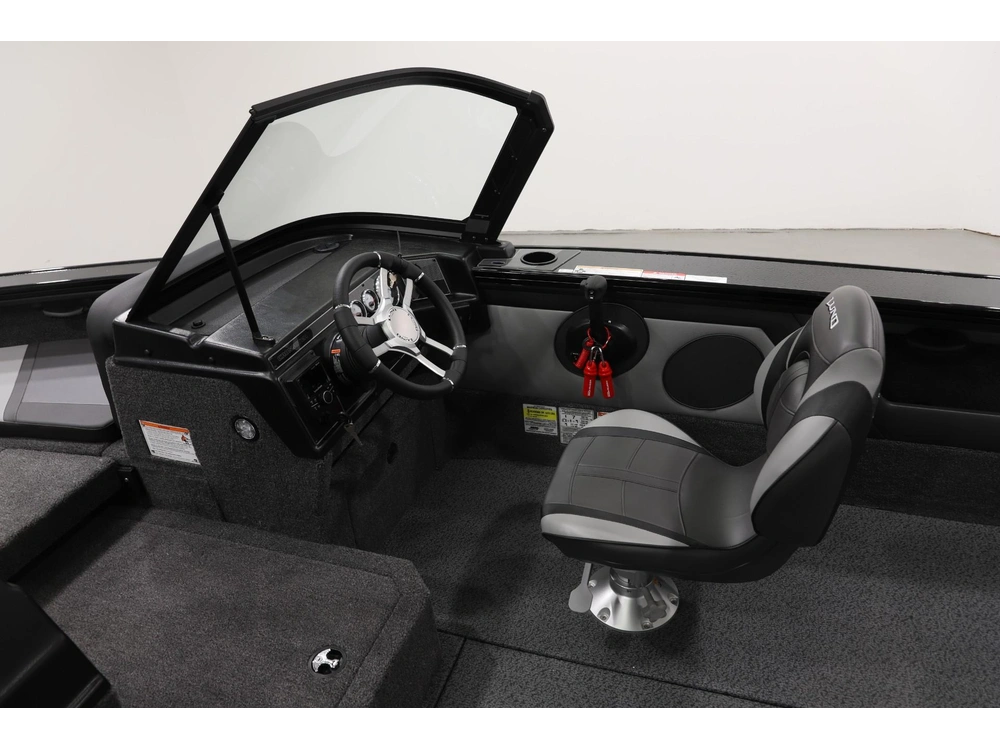 2026 Lund Boat Co 1875 Crossover Xs alt
