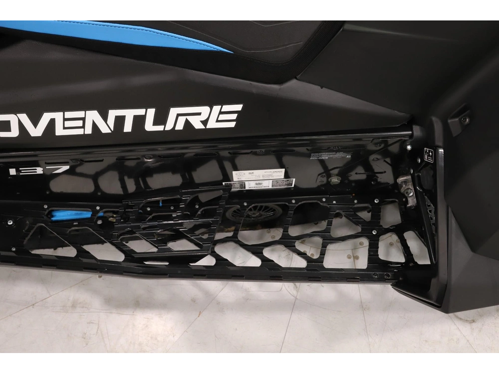 2024 Polaris 650 Indy Adventure 137 - Only 7 Miles alt