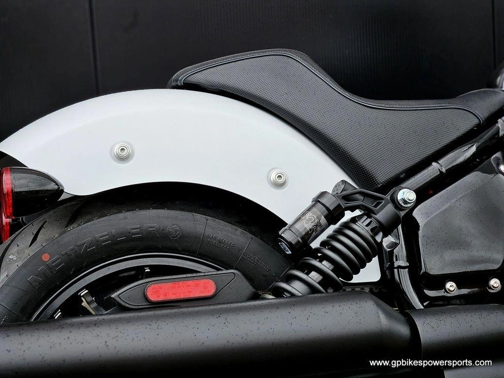 2025 Indian Motorcycle Sport Chief Ghost White Metallic Smoke