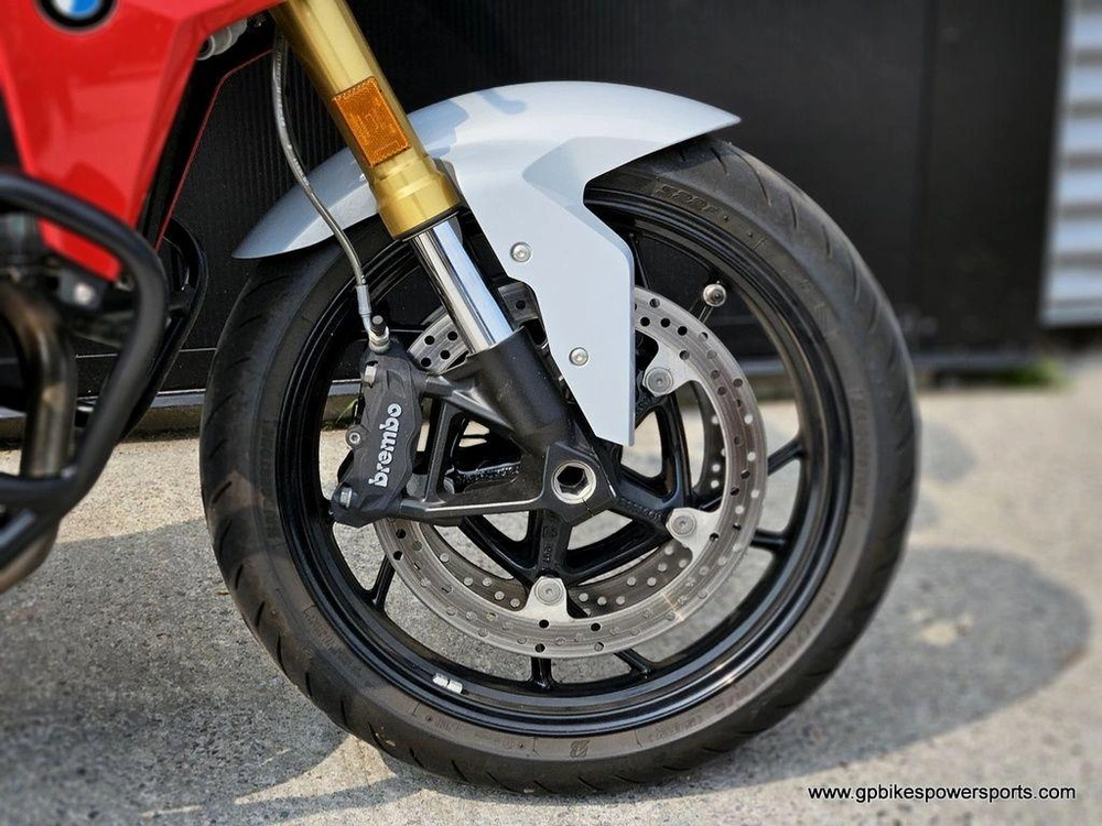 2021 Bmw F 900 R Hockenheim Silver Metallic / Racing Red