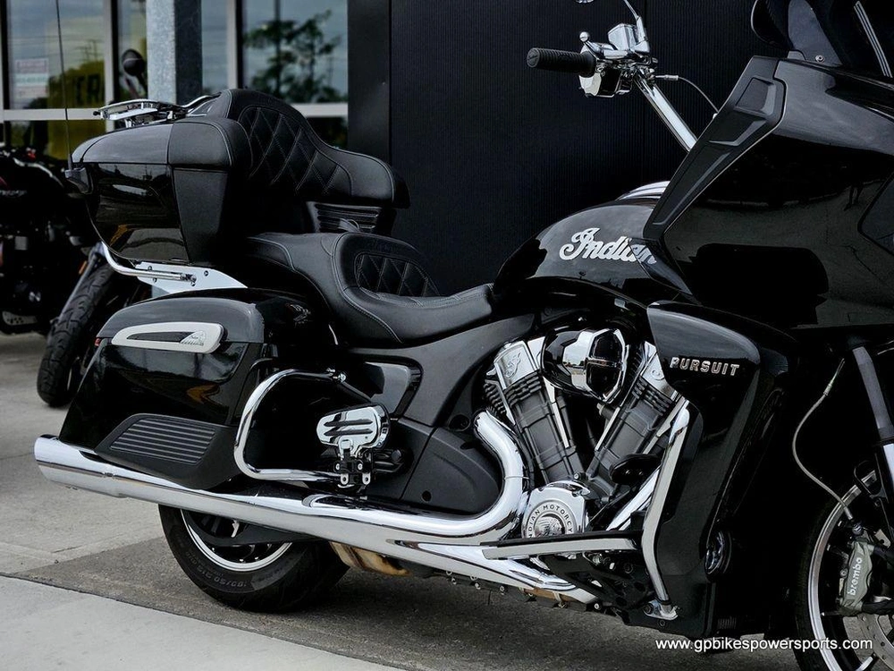 2022 Indian Motorcycle Pursuit Limited With Premium Package Black Metallic