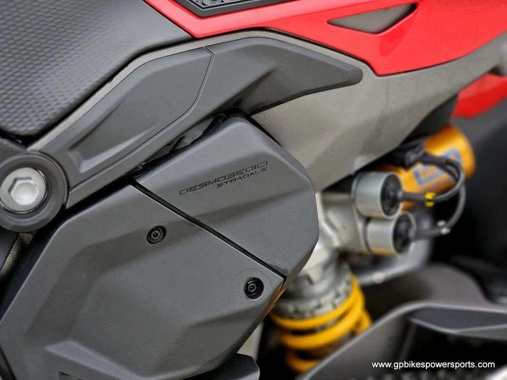 2025 Ducati Panigale V4 S Ducati Red