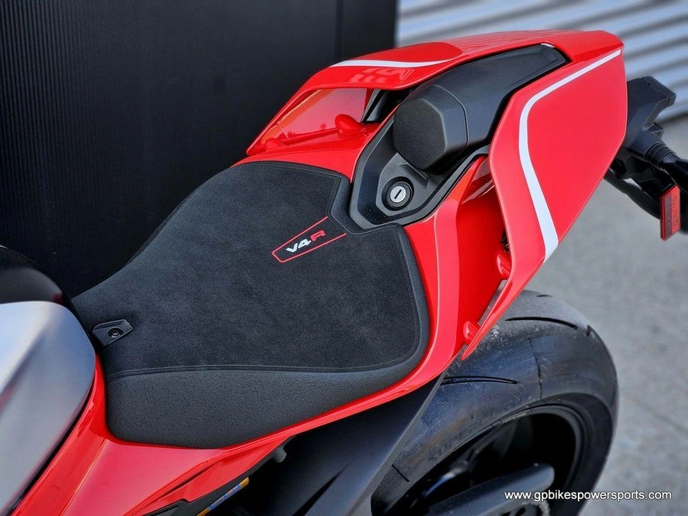 2026 Ducati Panigale V4 R