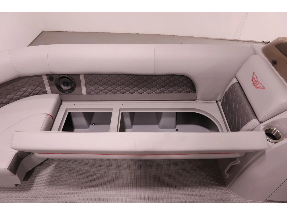 2024 Other 26l Stern Radius Top Deck With Slide alt