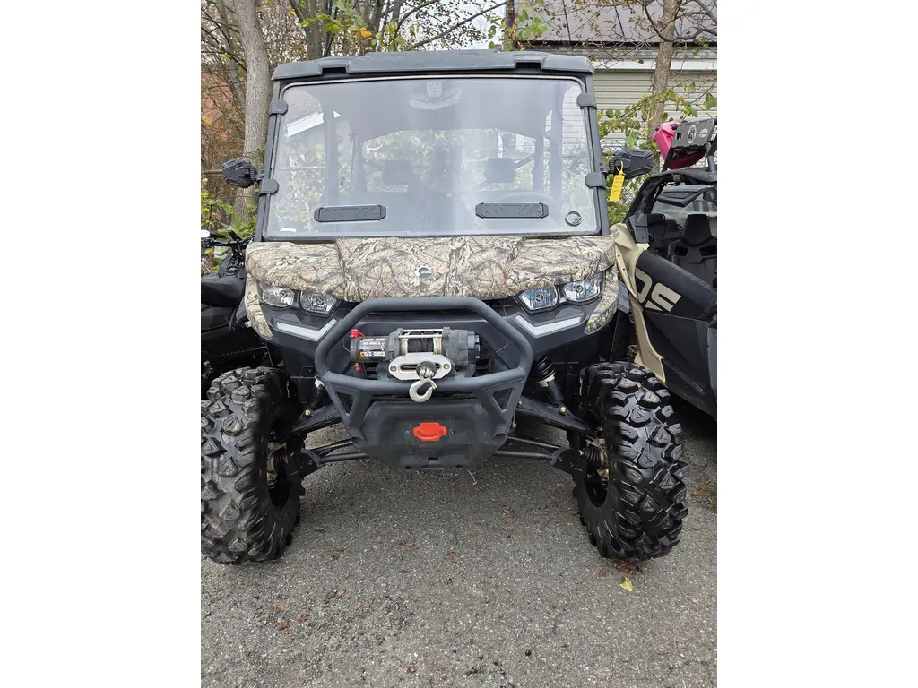 2023 Can-Am Defender Max XMR HD10