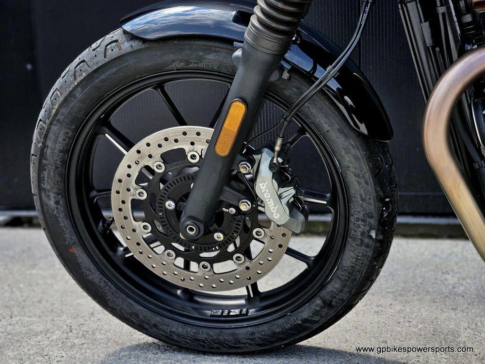 2019 Triumph Street Twin Jet Black