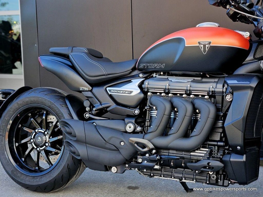 2026 Triumph Rocket 3 Storm R Satin Baja Orange/matte Sapphire Black
