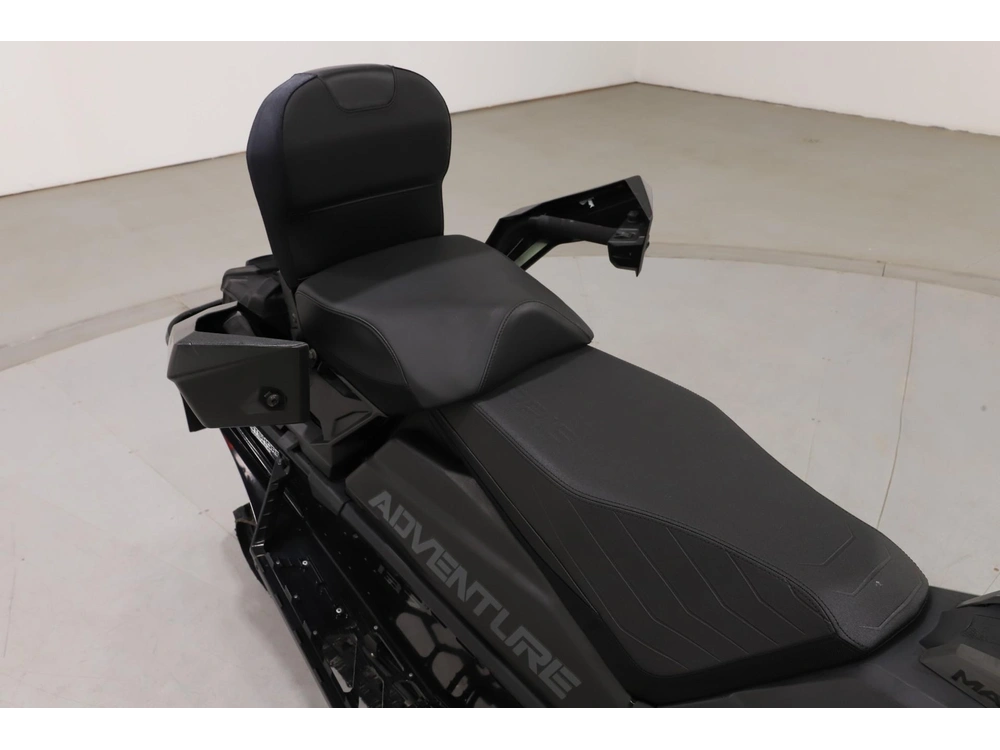 2024 Polaris Prostar S4 Indy Adventure 137 alt