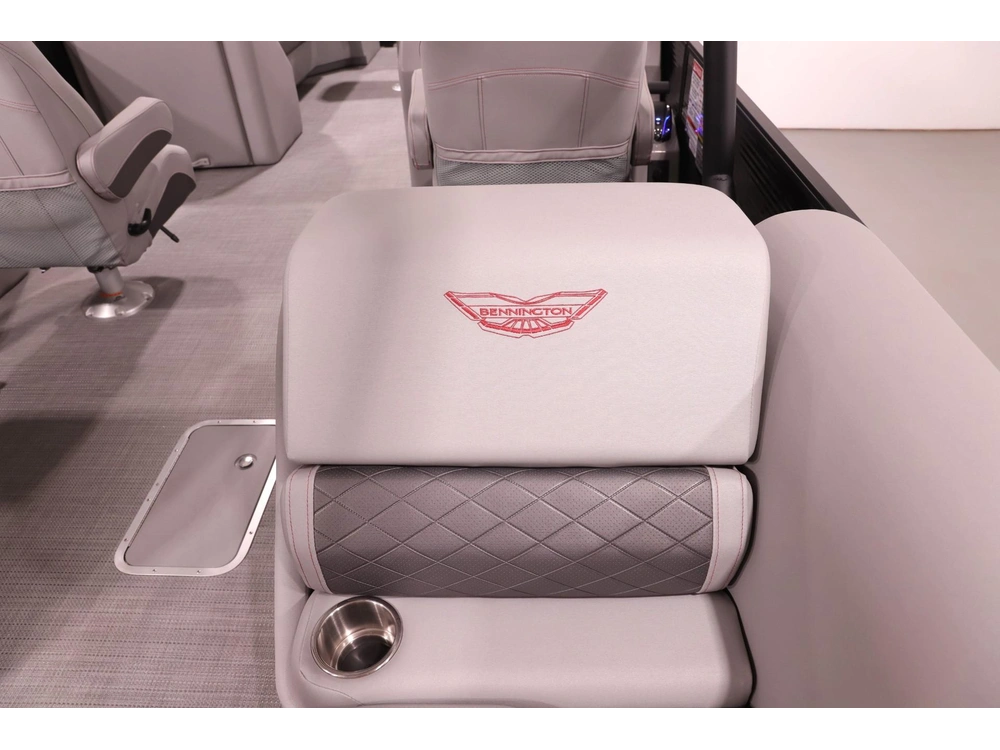 2024 Other 26l Stern Radius Top Deck With Slide alt