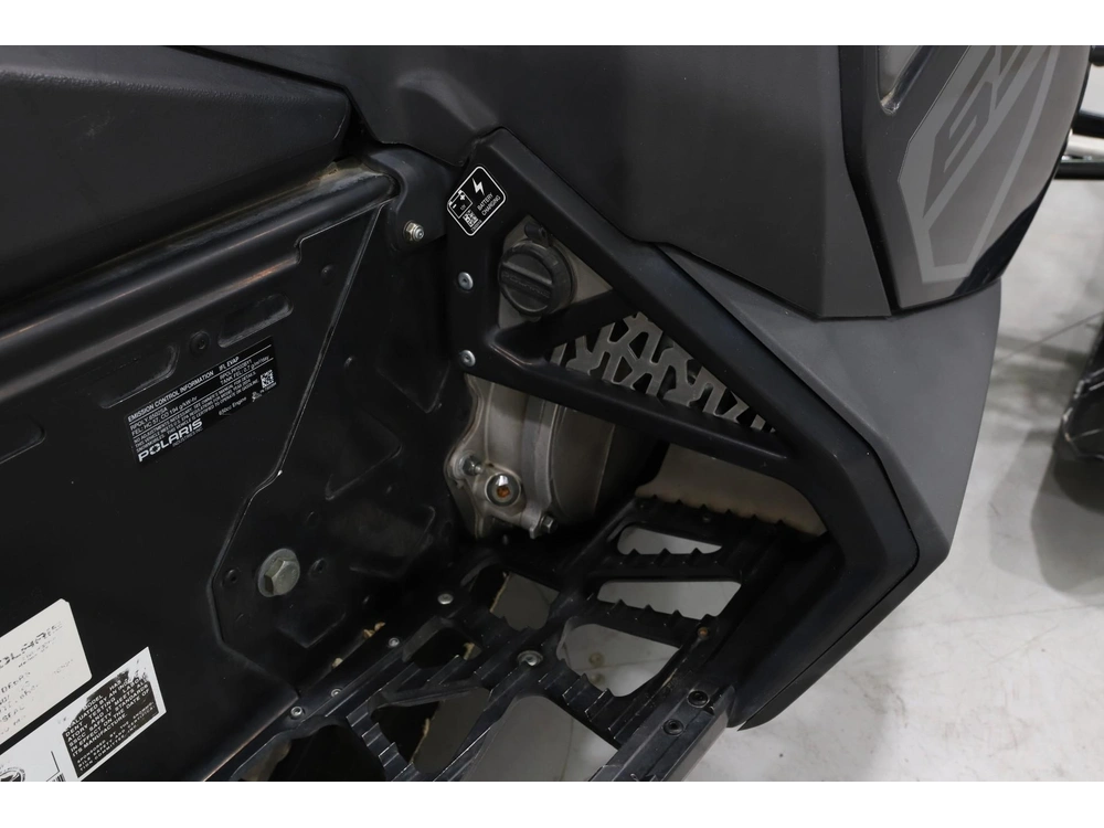 2024 Polaris 650 Indy Adventure 137 alt