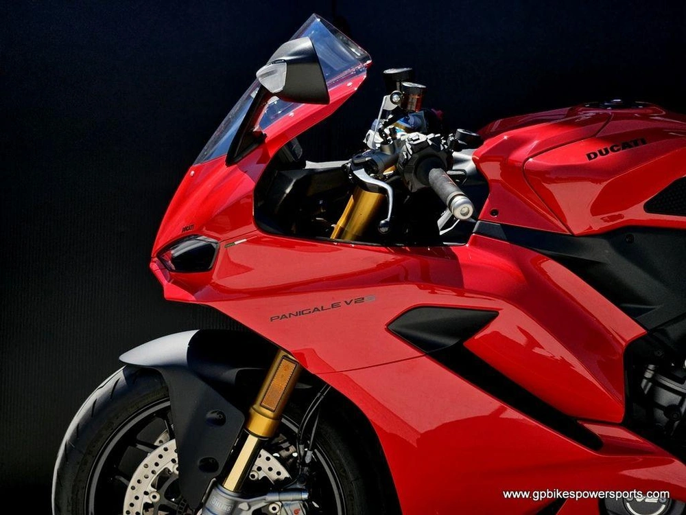 2025 Ducati Panigale V2 S