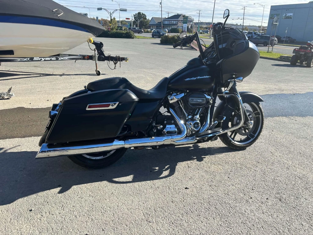 Harley-davidson Road Glide 107 2018 alt