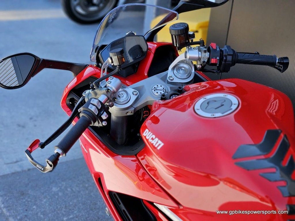 2023 Ducati Supersport 950 Ducati Red