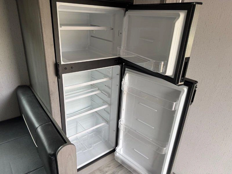 Dutchmen Kodiak 24sbh 2022 alt