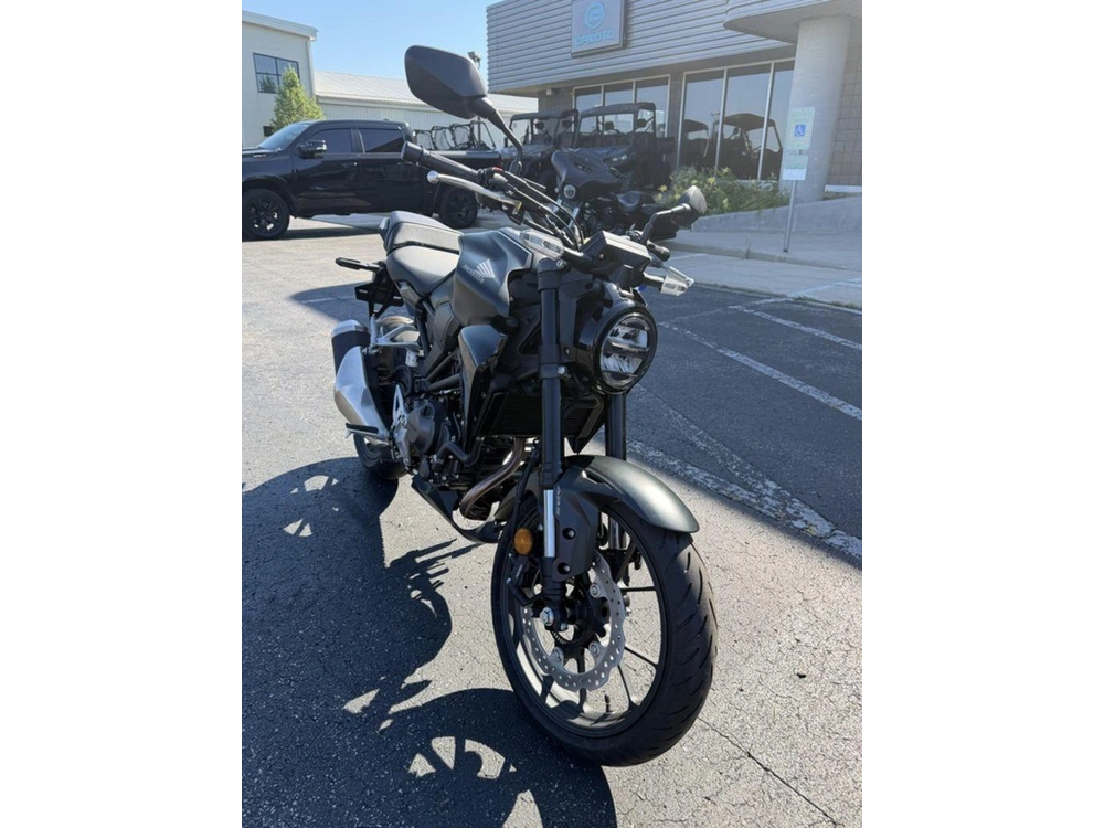 2025 Honda Cb300r