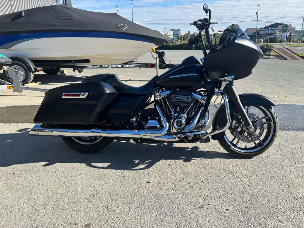 Harley-davidson Road Glide 107 2018 alt