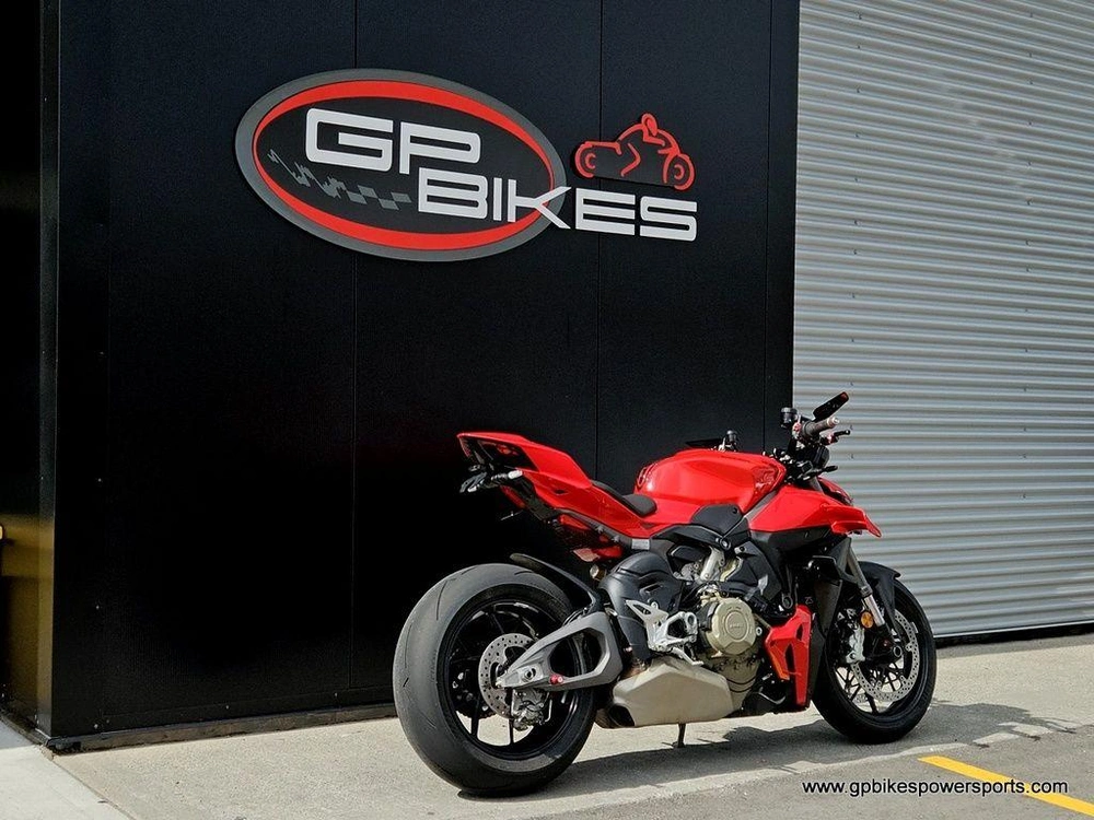 2025 Ducati Streetfighter V4 Ducati Red