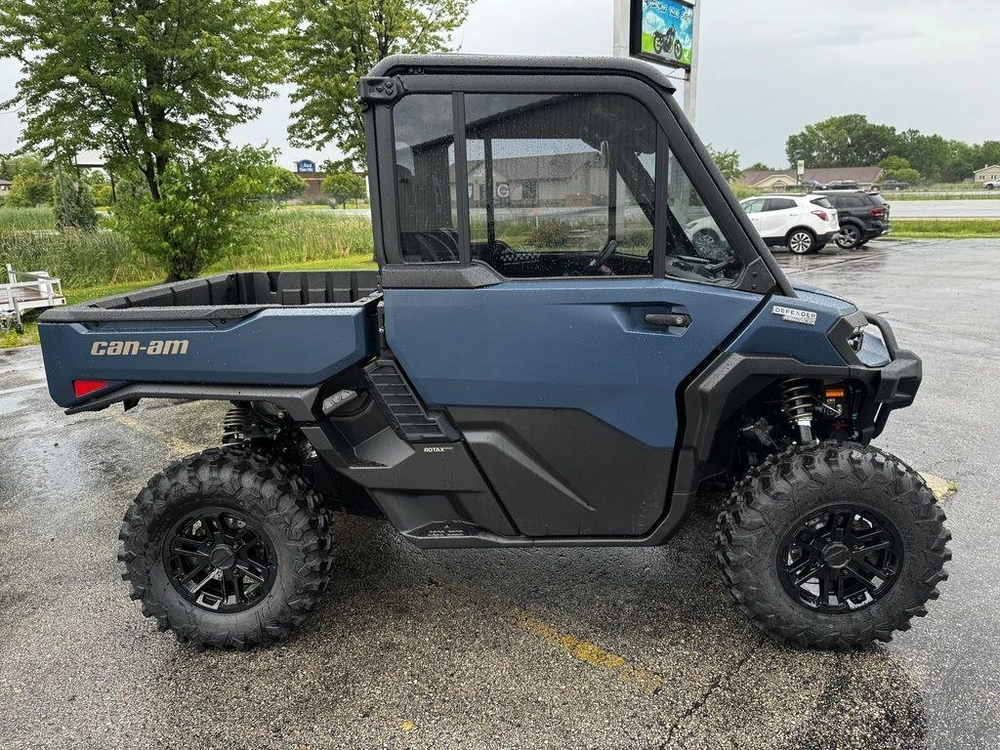 2026 Can-am Defender Limited Hd11