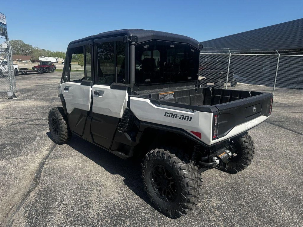 2026 Can-am Defender Max Limited Hd11