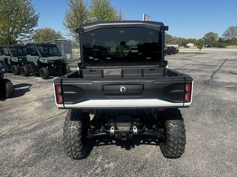 2026 Can-am Defender Max Limited Hd11